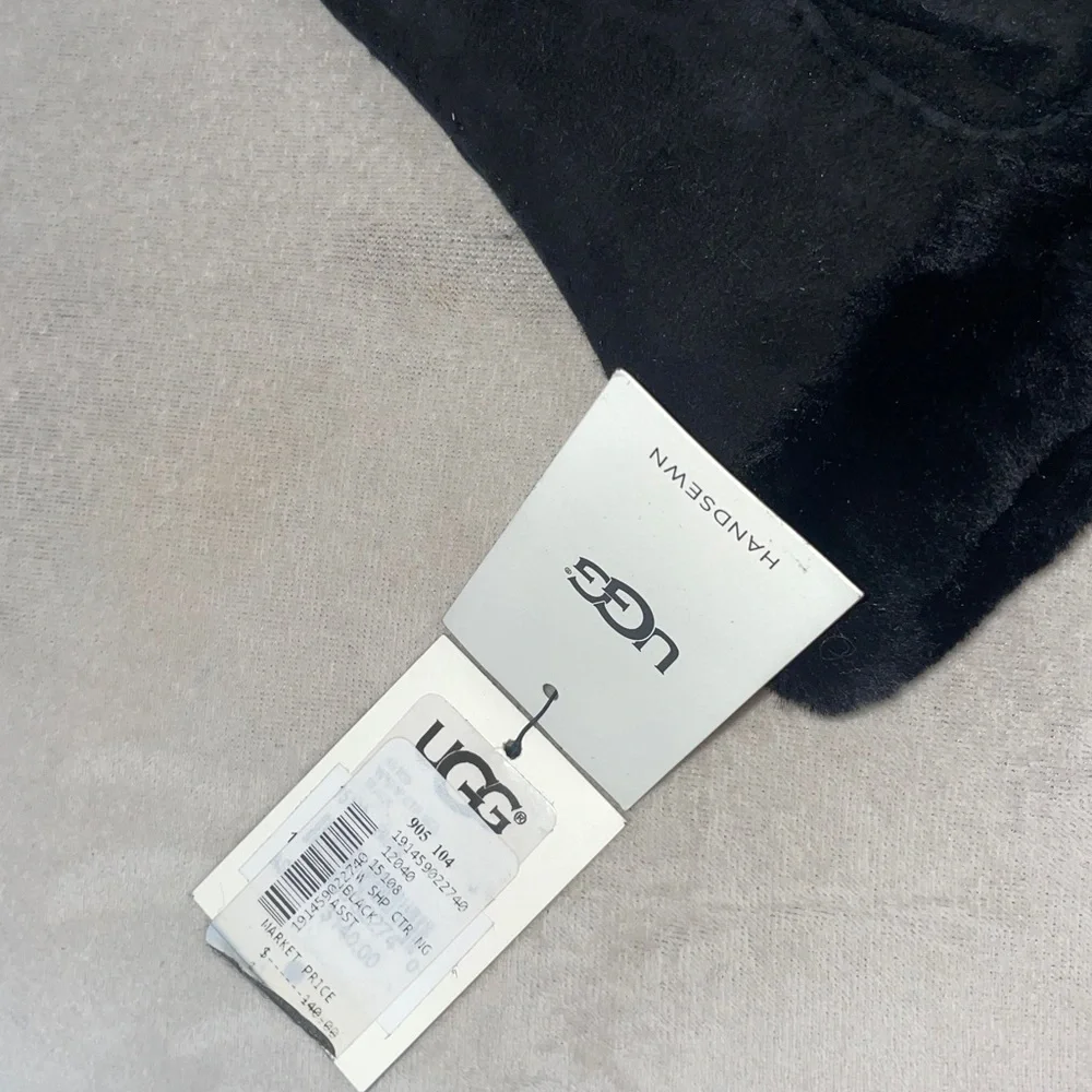NEW UGG Genuine Dyed Shearling Slim Side Black lined Fur-Trimmed Gloves $140